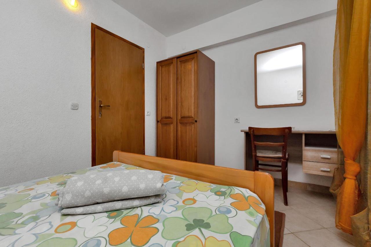 Apartments Milivoj Bogomolje Bagian luar foto