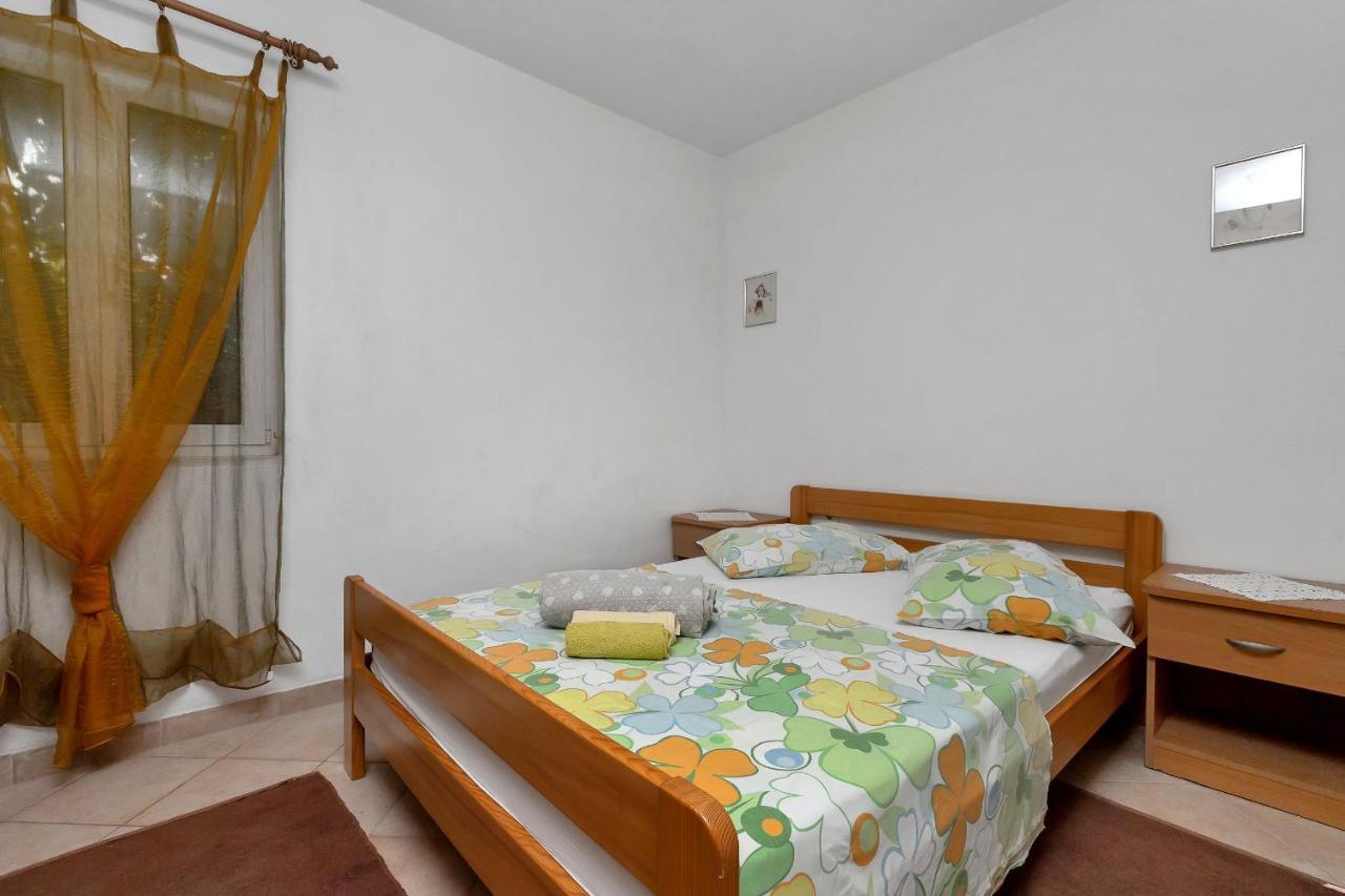 Apartments Milivoj Bogomolje Bagian luar foto