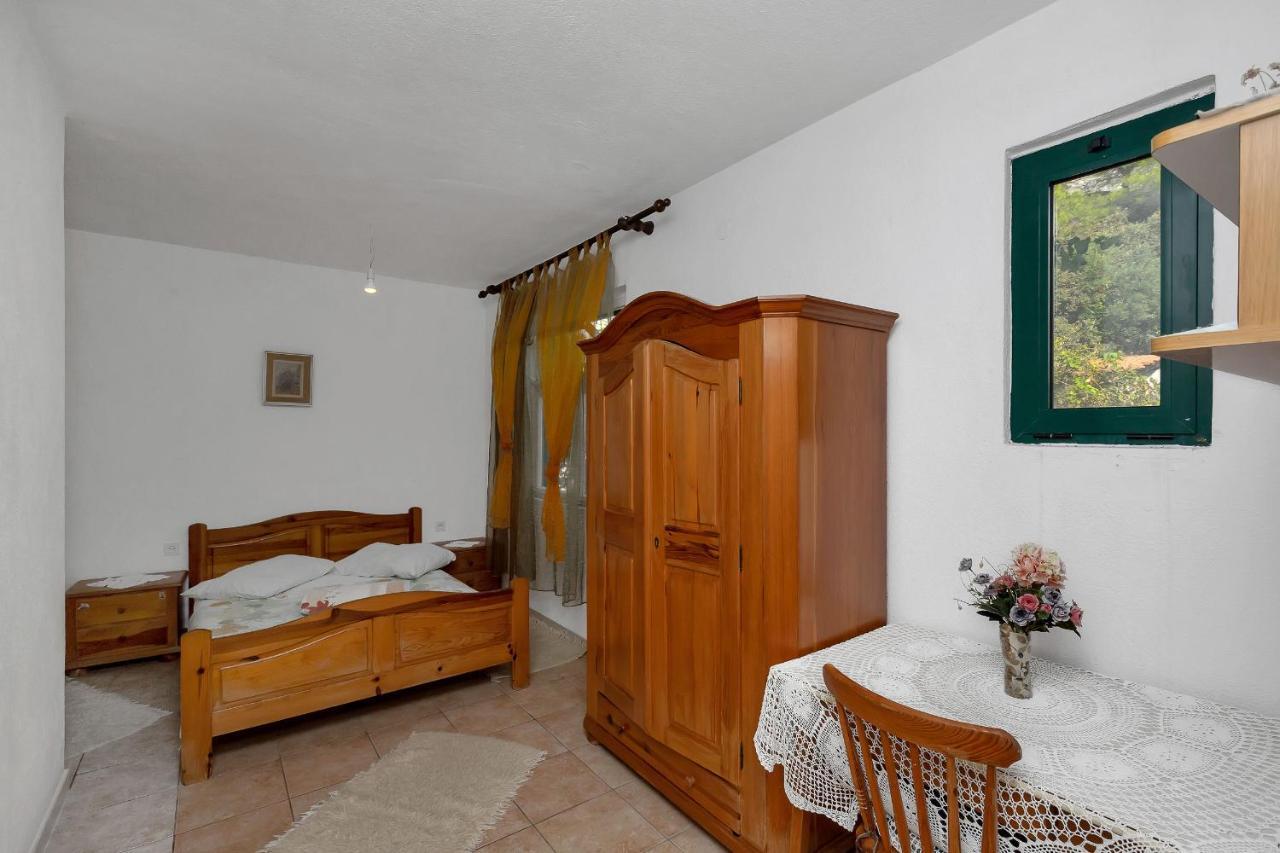 Apartments Milivoj Bogomolje Bagian luar foto